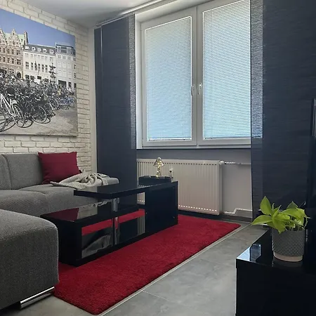 Apartment Rr Bus Station