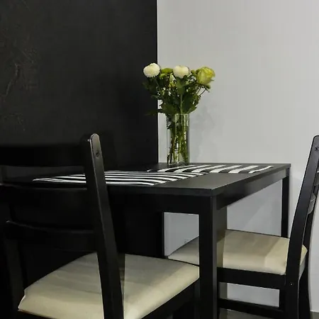 Rr Bus Station Apartment *