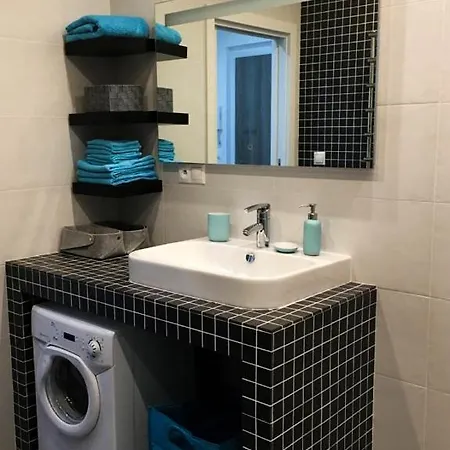 アパート Rr Bus Station